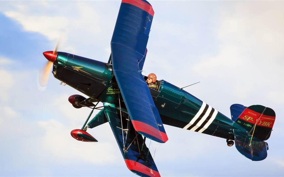 fly til vintage aerobatic meeting