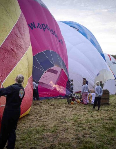 DM i flyvning med varmluftballon. Torsdag morgen gik starten fra en mark ved Aarup.
